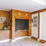 Casa Con Piscina Privada Climatizada En Exclusivo Golf Country Club 1000M2