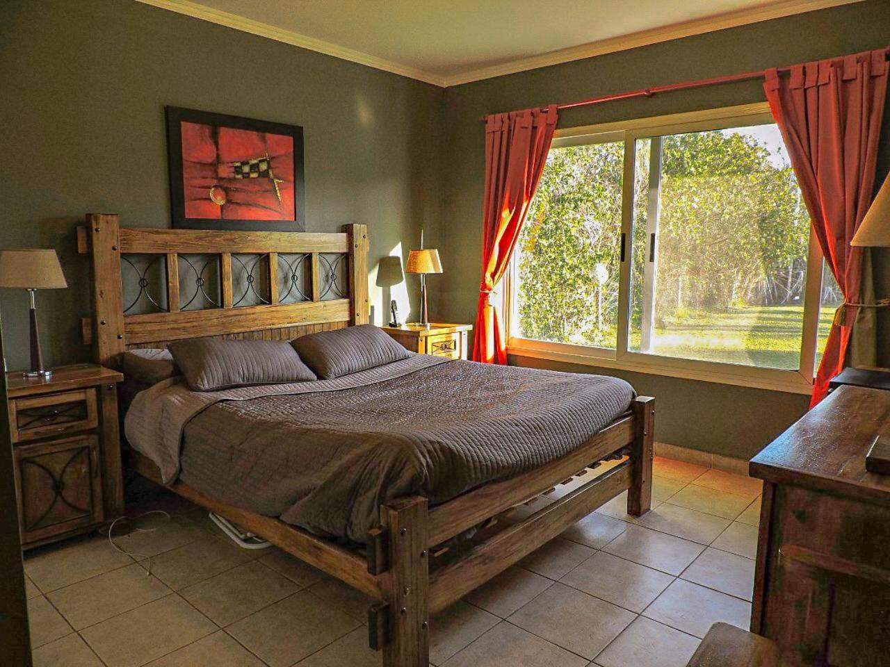 Casa Con Piscina Privada Climatizada En Exclusivo Golf Country Club 1000m2