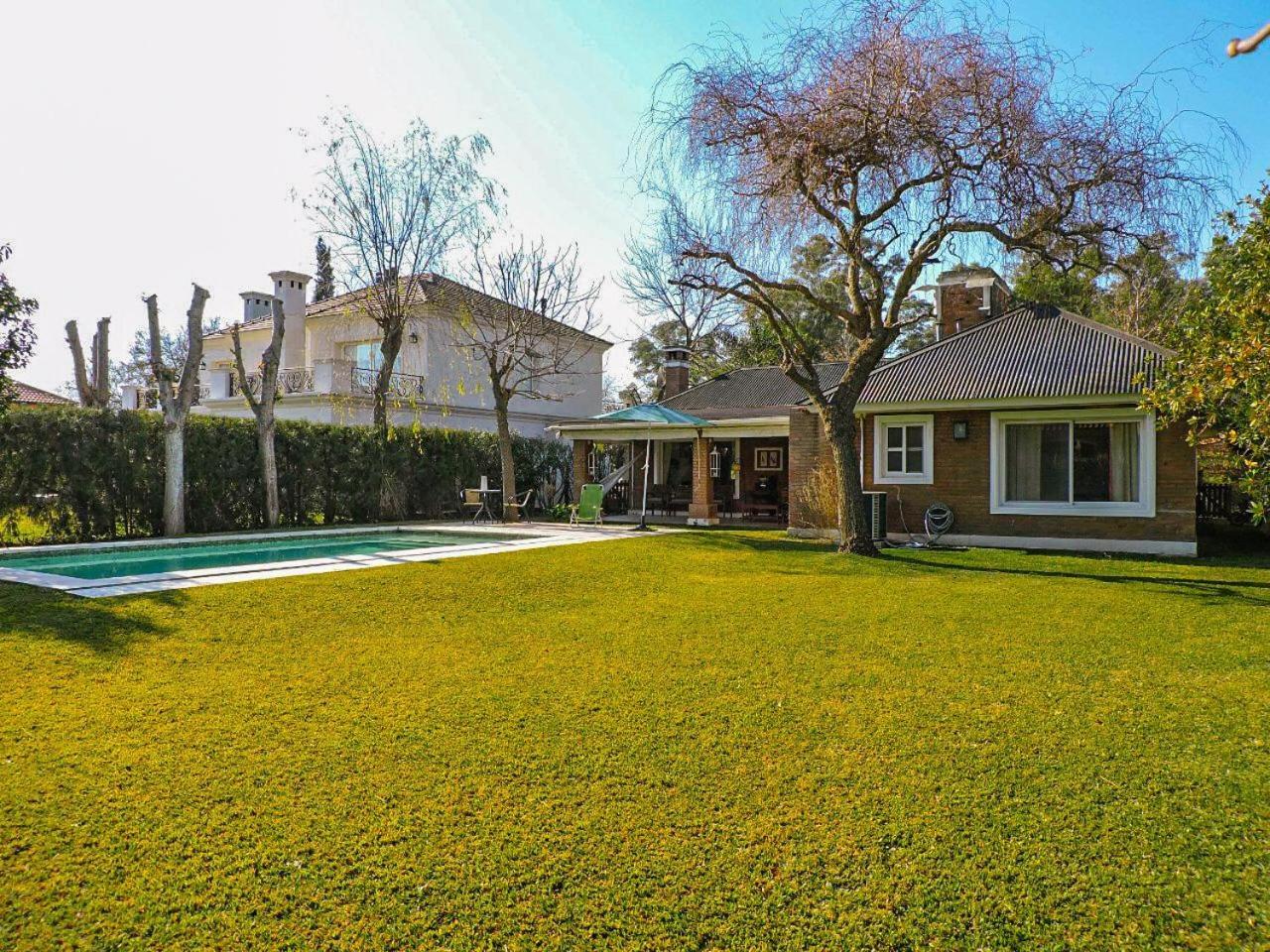 Casa Con Piscina Privada Climatizada En Exclusivo Golf Country Club 1000m2 Сasa de vacaciones
