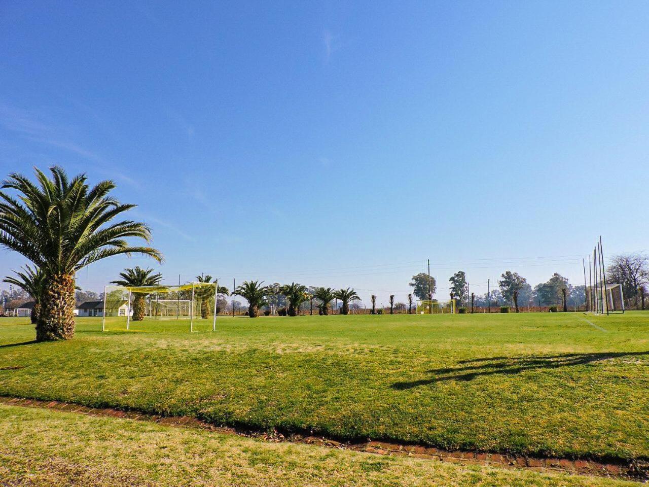 Casa Con Piscina Privada Climatizada En Exclusivo Golf Country Club 1000m2 Vakantiehuis *